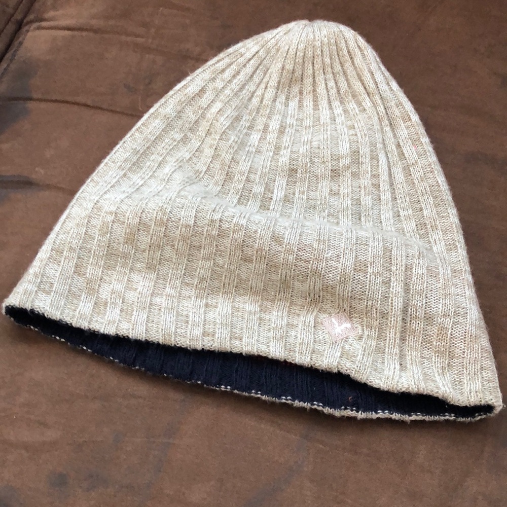 American eagle Outfitters reversible beanie